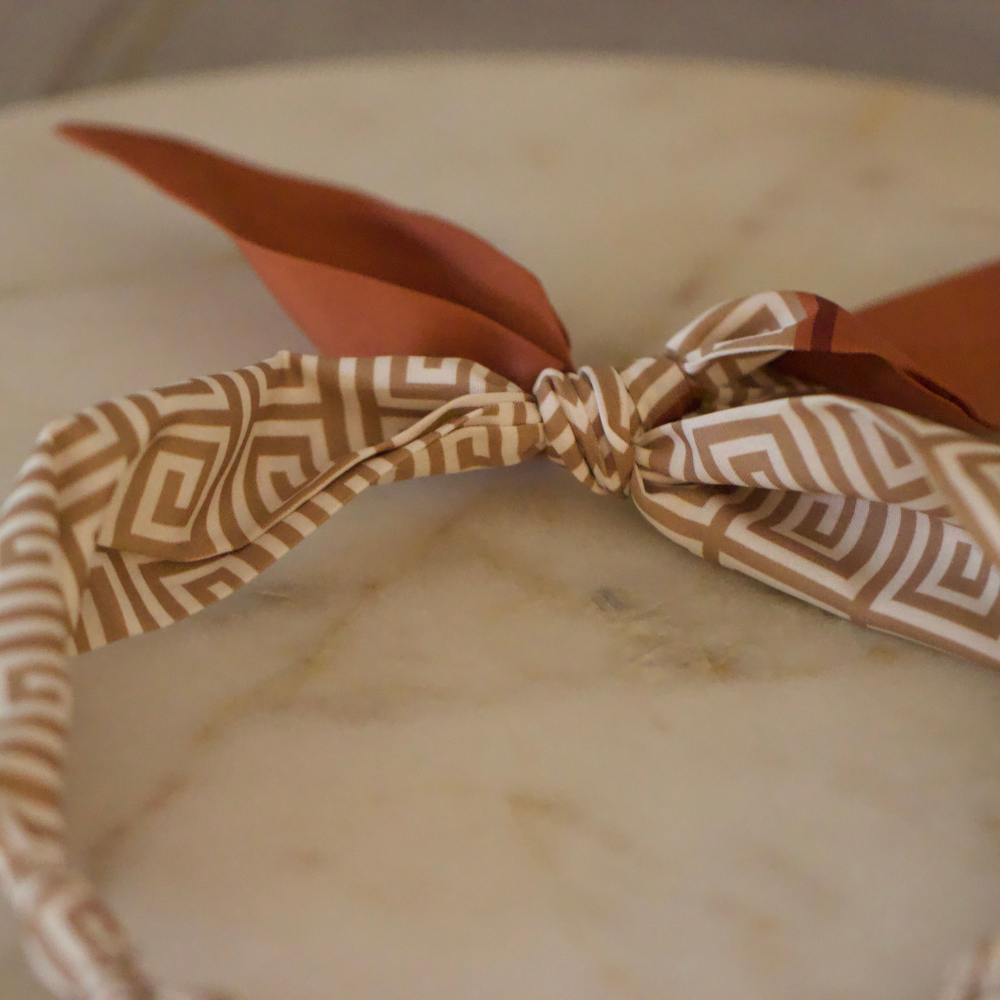 Deep South Originals Inc. – wholesale Pendant/charm necklace – Clay Cross Scarf Necklace – Gold2