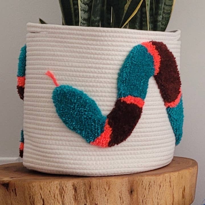 Good to Know You - Wholesale Basket - 13" Tufted Basket - Snake0