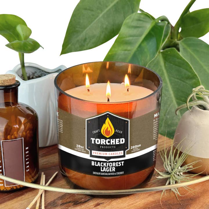 Torched Products - Vente Bougie en bocal - Bougie Torched Beer Growler 28 oz - Blackforest Lager1