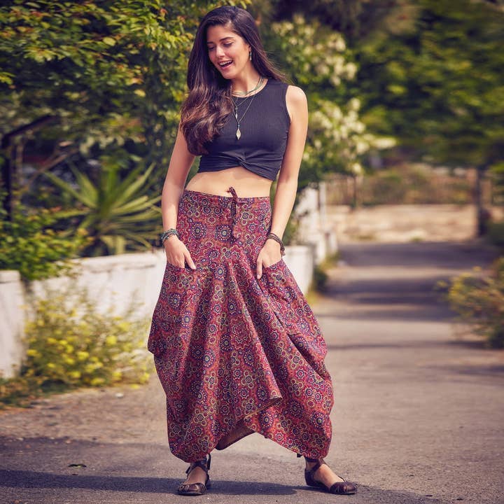 Los Banditos - Wholesale Skirt - Women's - Retro Print Asymmetrical Hem Tie Waist Boho Long Skirt1