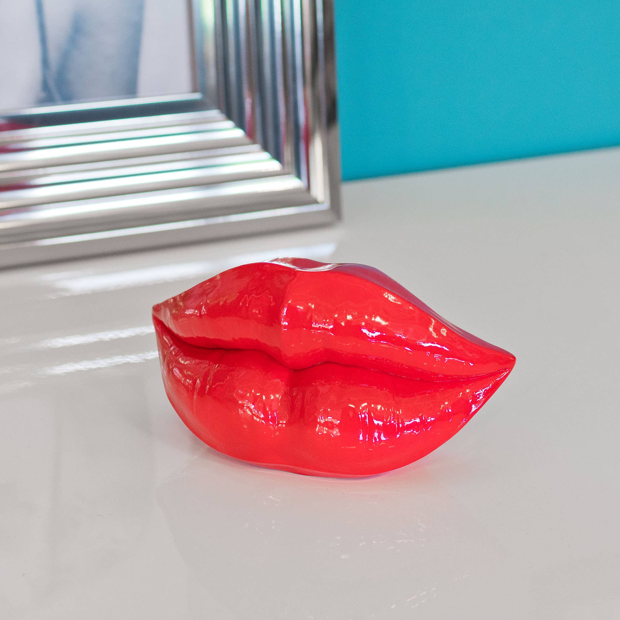 Febland - Vendita all'ingrosso Scultura - Scultura decorativa da casa a forma di labbra modellate rosse1