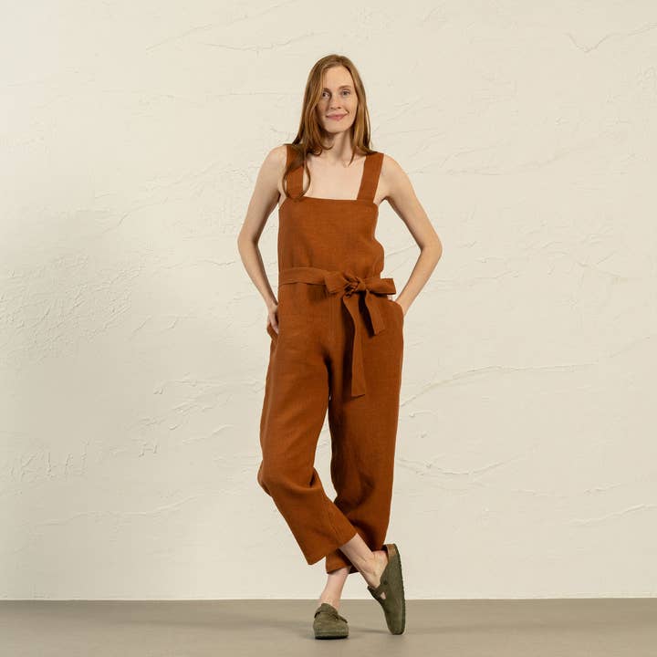 menique – wholesale Jumpsuit - Dam – Linnehällkjol Jumpsuit Iris - Avslappnad byxdress med knappar bak
