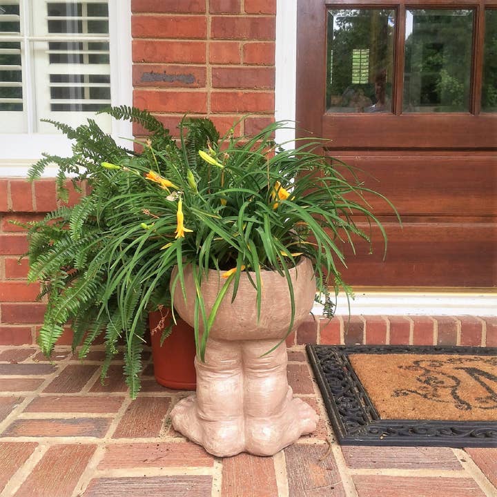 GSI Homestyles - Wholesale Plant Pot - Papa John Muggly Garden Statue Planter