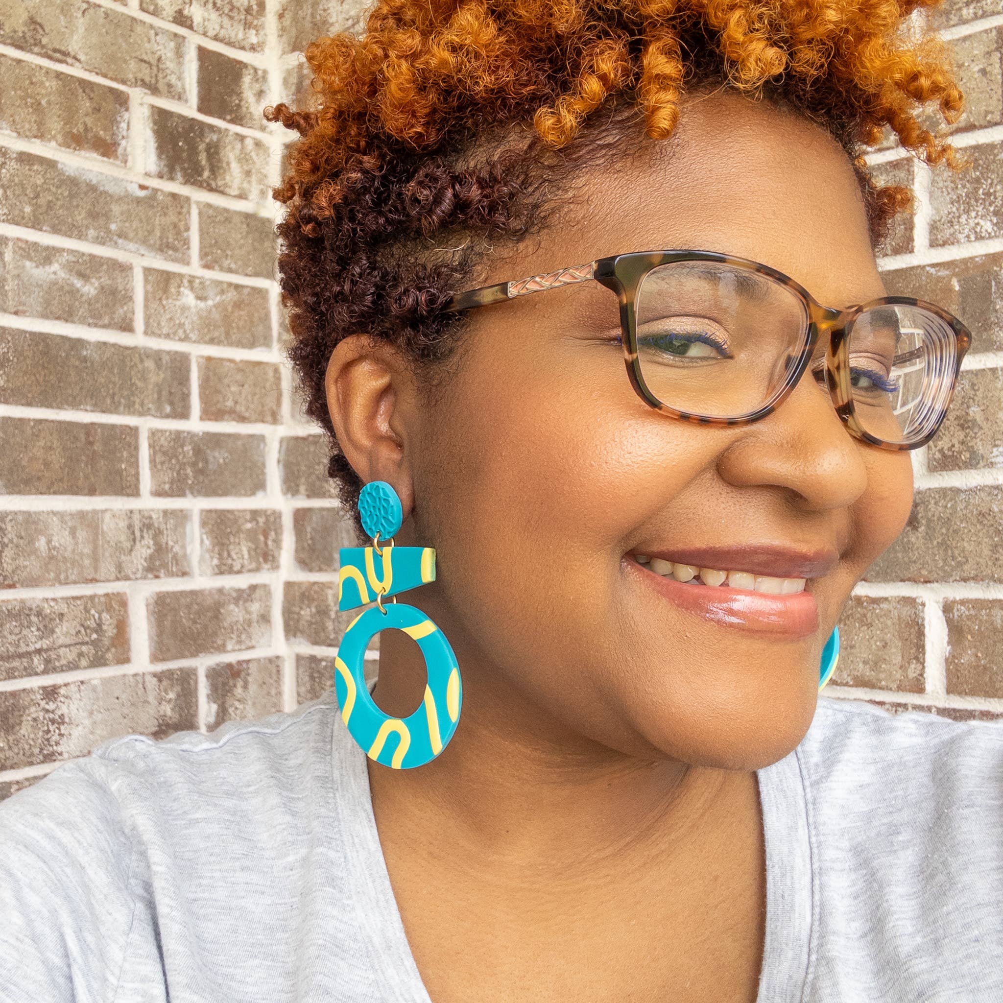 Stunning Statements - Wholesale Dangle Earrings - Poppy Clay Dangle Earrings 2