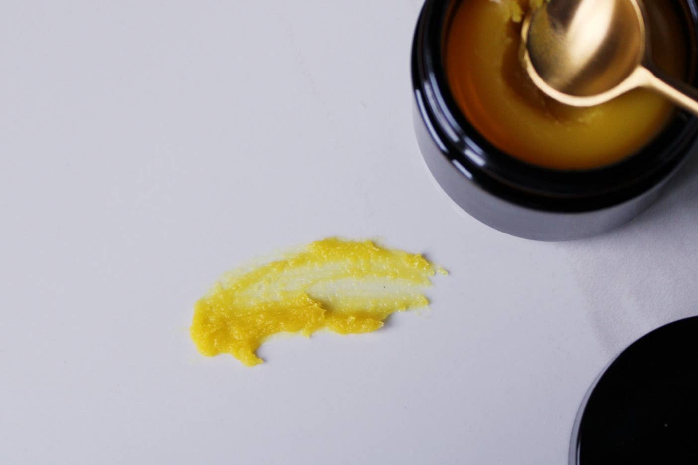 Raw Blossom – wholesale Healing salve/balm/cream – Tallow Honey Balm3