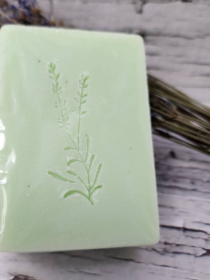 Aromatische zeep van geitenmelk met lavendel en citroengras voor wholesale door Lavender Beach