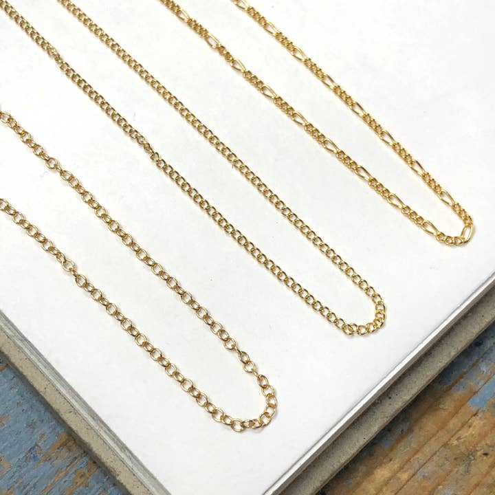 Chaîne en or délicat | Doré à l'or 14 carats pour la vente par Sarah Taylor Designs