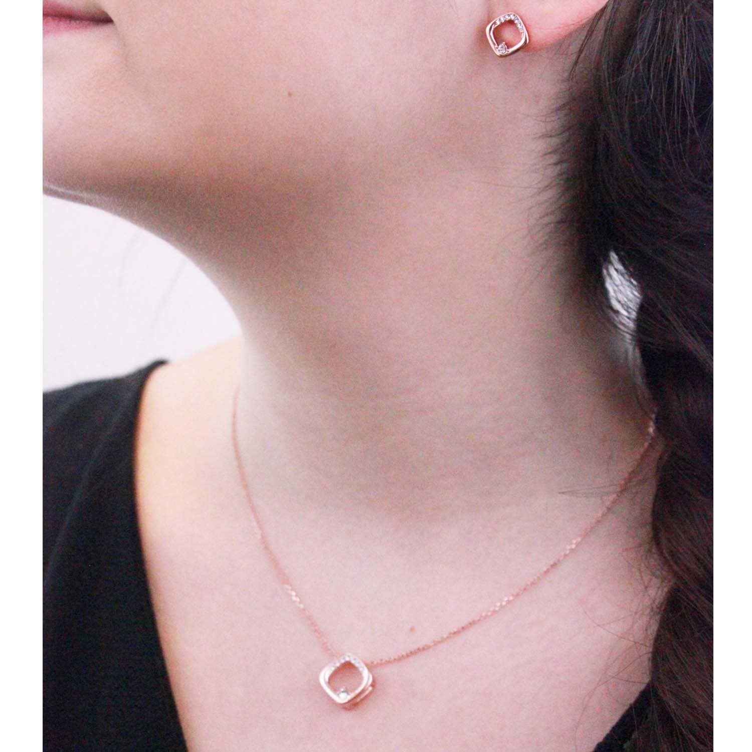 CARALI / MYC Paris – Engroshandel Halskæde med vedhæng – Adelise vedhæng - Rosaguld og krystal1