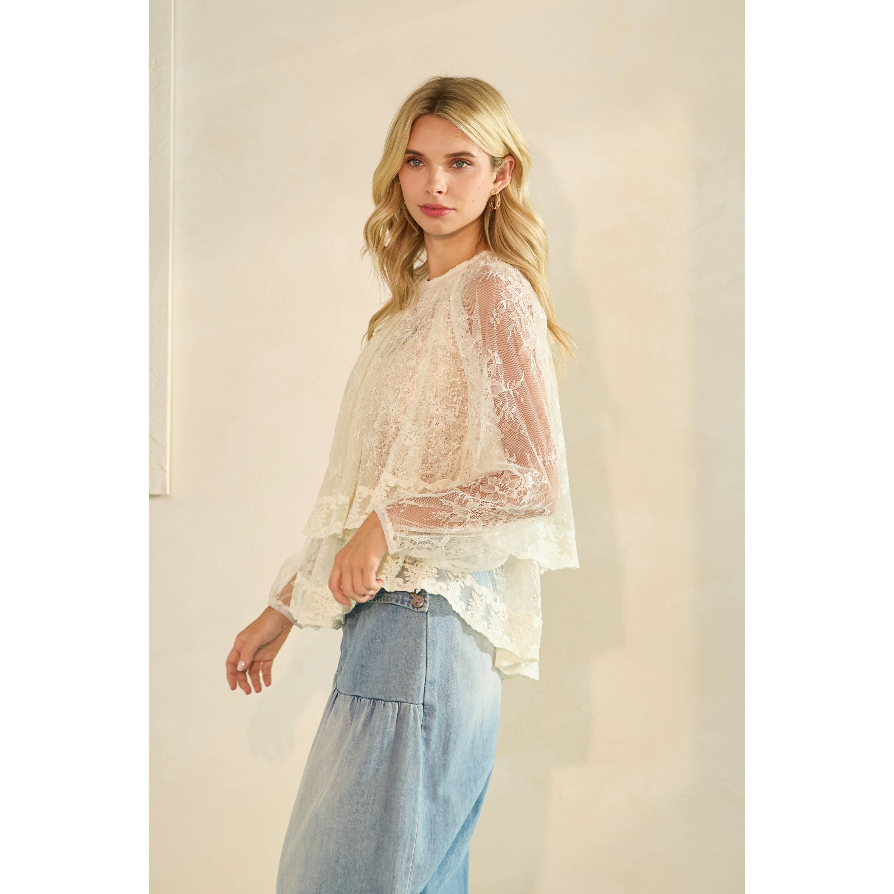 Veveret – Großhandel Tunika – Damen – Rüschen-Spitzen-Top mit langen Ärmeln10