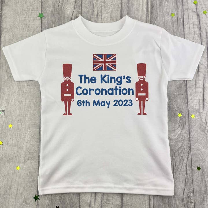 Camiseta de la Coronación del Rey, camiseta de celebración infantil de los Union Jack Guards para venta al por mayor de Personalised Baby Clothes and Gifts