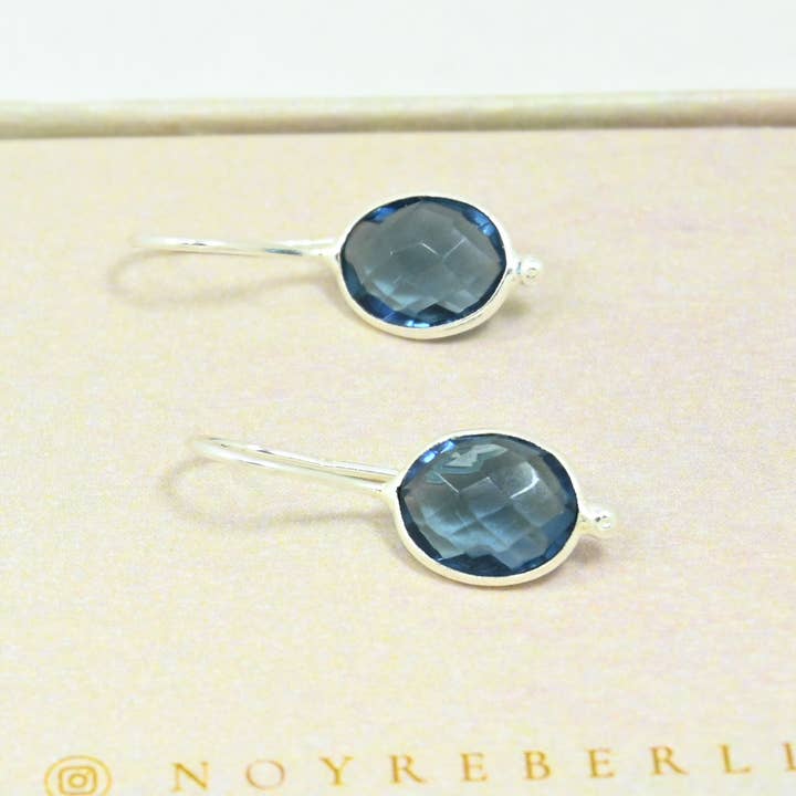 Oval ædelstensørering sølv 925 - Blå iolit for engroshandel hos Schmuckoo Berlin