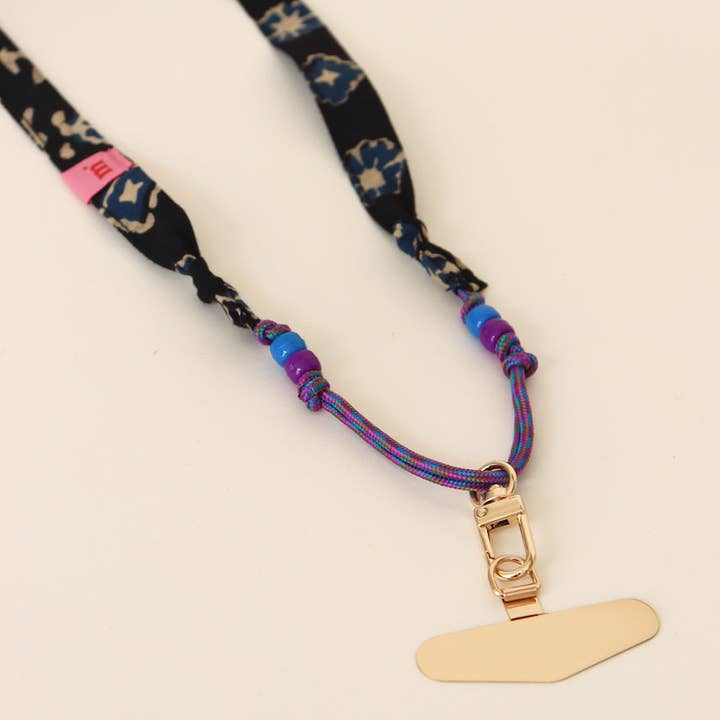 Maho - Wholesale Phonecase Strap - César Black Flowers1