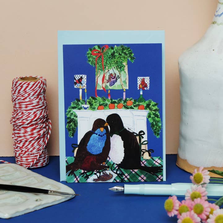 Carte postale famille d'oiseaux pour la vente par Wonder Of Today