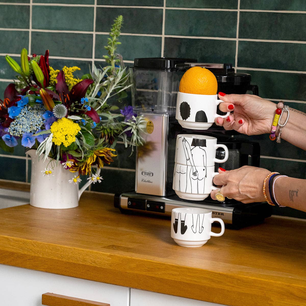 helen b - Wholesale Coffee Mug - stackable mugs naked couple back (set *4)3