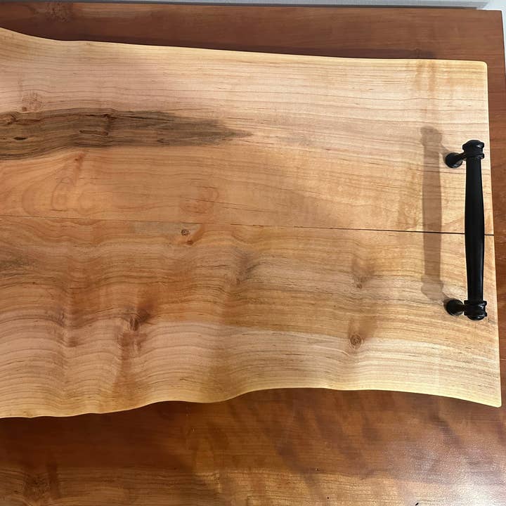 A Tábua de Servir Battle Cherry por atacado de BESPOKE WINE SOLUTIONS, LLC