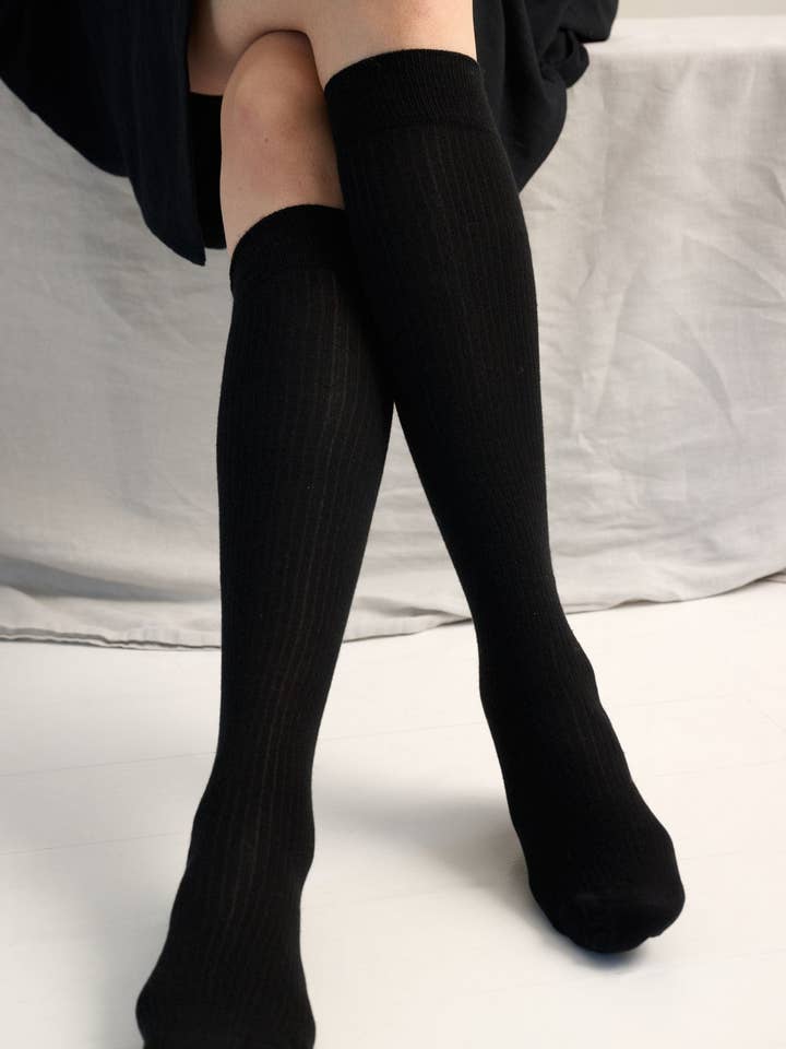 knee rib socks for wholesale by moshi moshi mind