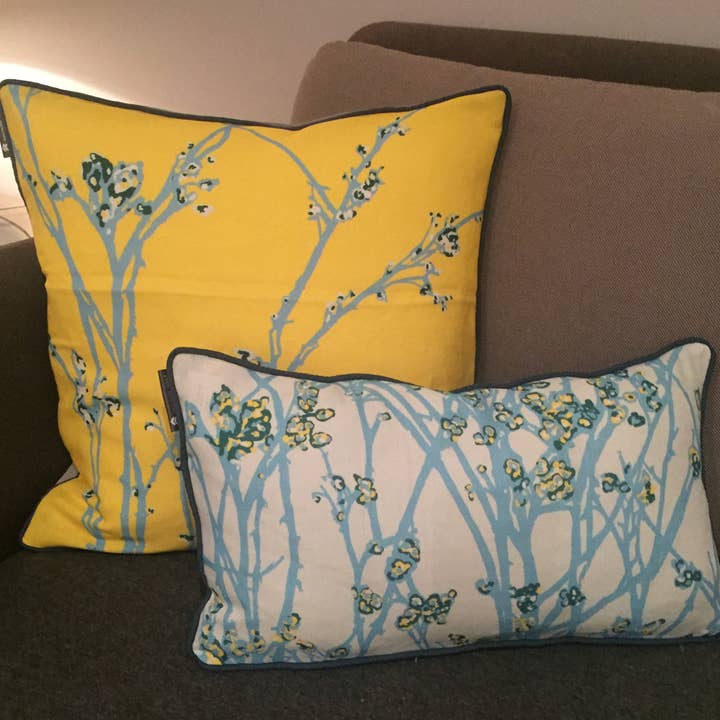 Rechthoekige haag, geel en hemelsblauw voor wholesale door Jane Keenan Design