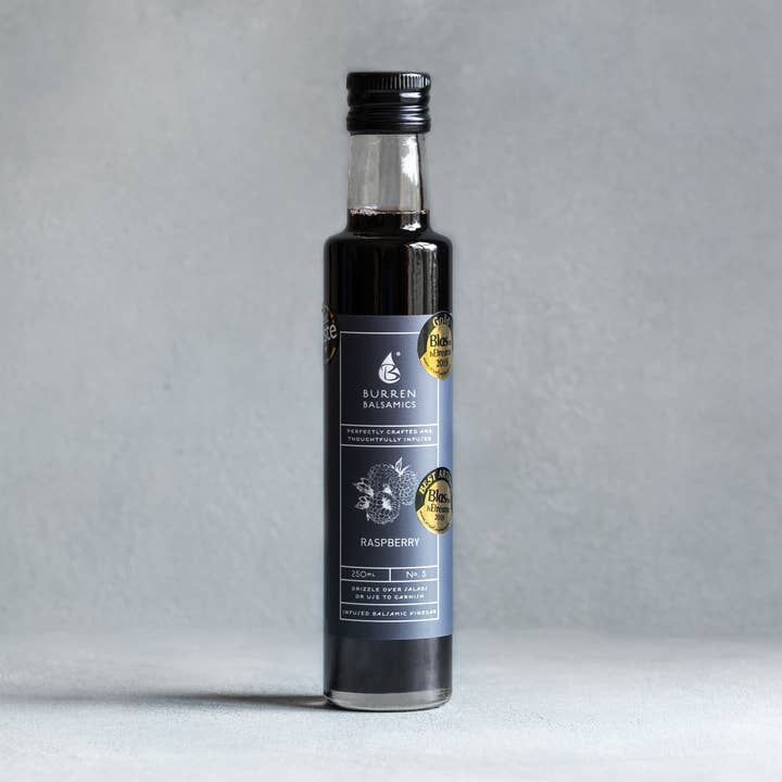 Hindbær infunderes balsamico eddike for engroshandel hos Burren Balsamics