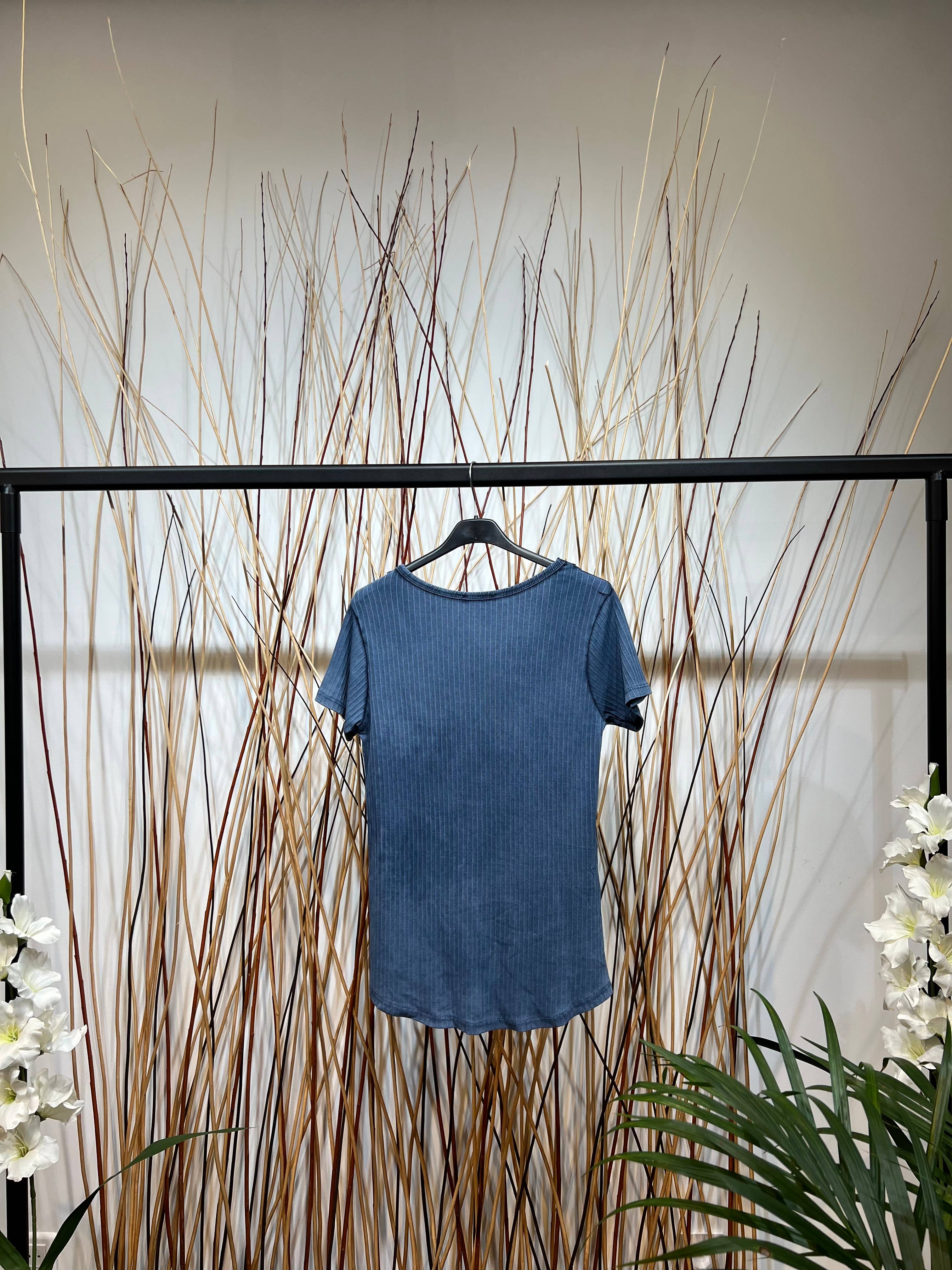 L'Emotion - Wholesale T-Shirt - Women's - Pleated V-Neck Cotton T-Shirt2