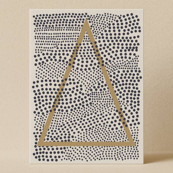 Carte de Noël recyclée et enveloppe – « Champs » (Triangle beige et points entrelacés) pour la vente par Karte Design Berlin