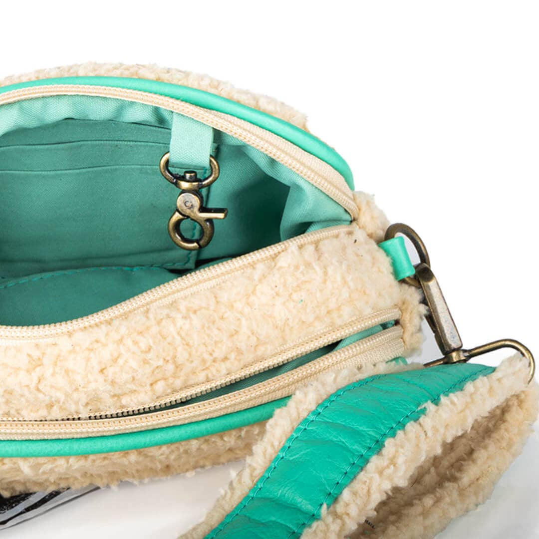 Dog with a Mission - Wholesale Crossbodytas - Dames - Walk the dog crossbody bag4