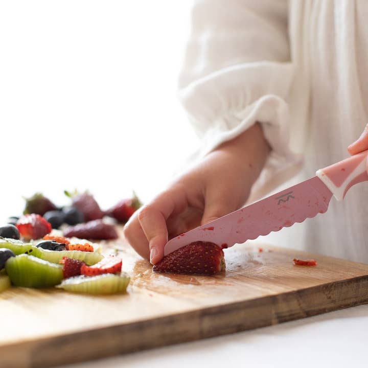 Maighan Distribution - Wholesale Kitchen/Utility Knife - Kiddikutter Child Safe Knife Pink Blush3