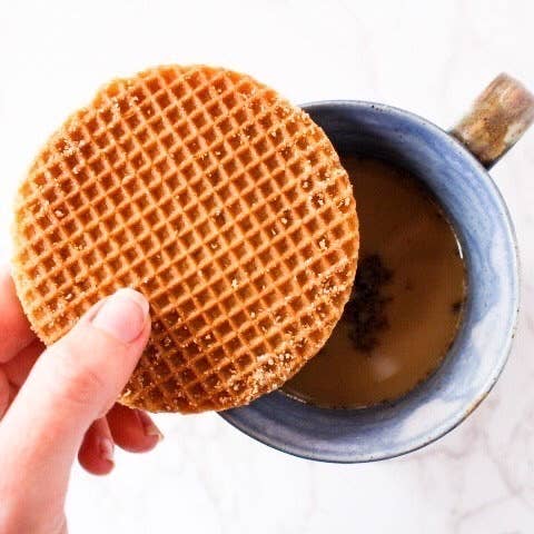 Finger Licking Dutch Stroopwafel Cookies - Wholesale Cookie - Dutch Caramel Stroopwafels Cookies, 8-Count Tray (QTY:12)12