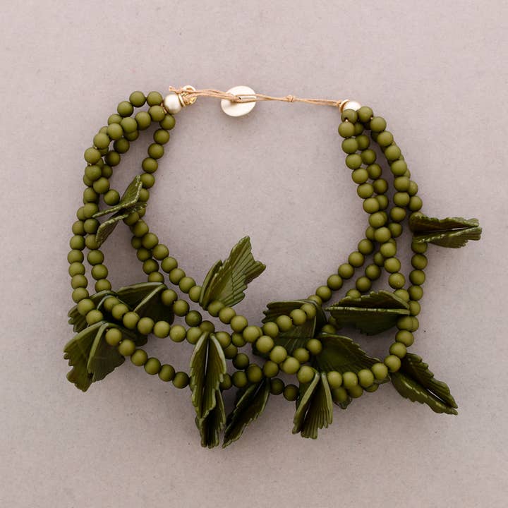 Sonata - Wholesale Snap Jewelry - Choker 4 Beads Resin Leaves3