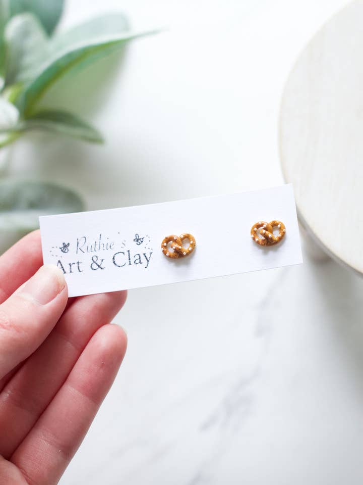 Pendientes de pretzel para venta al por mayor de Ruthie and Co.
