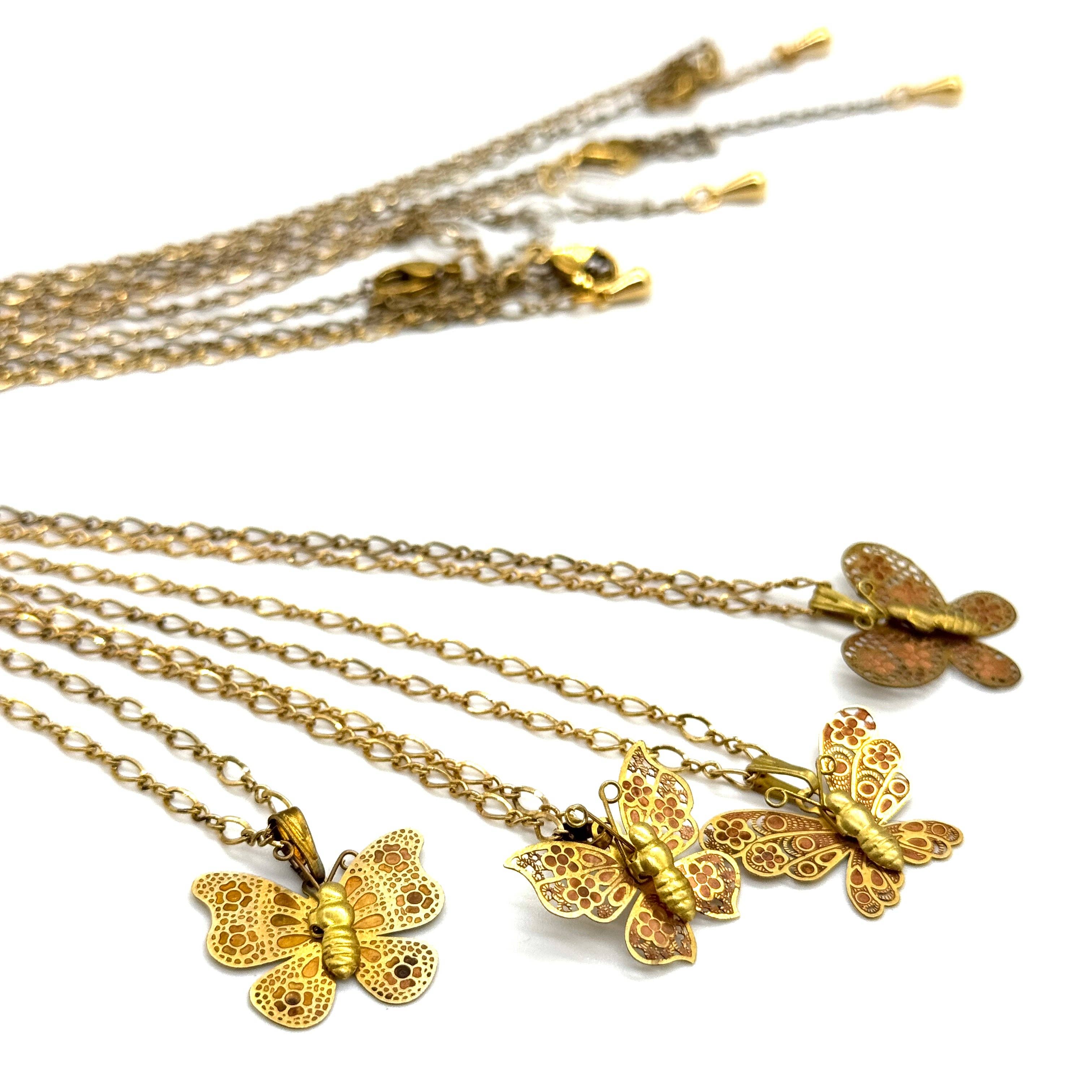 Leetie Lovendale - Wholesale Pendant/Charm Necklace - Metamorphosis Chain Necklace1