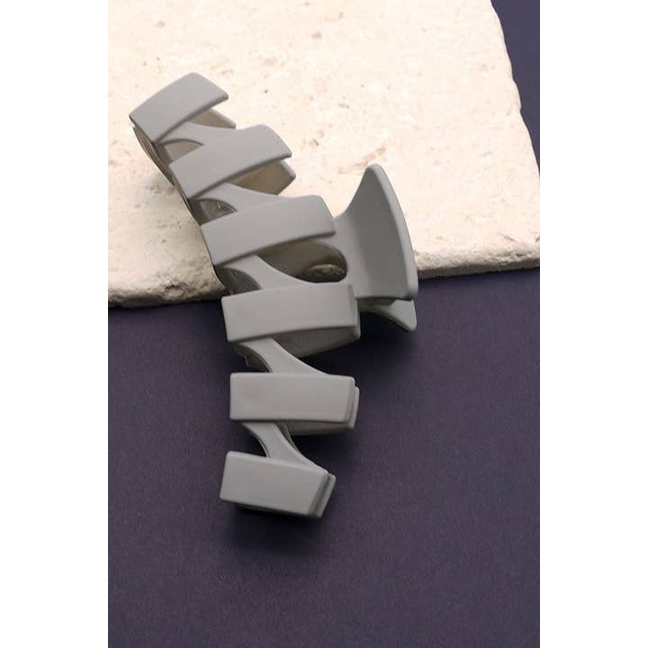 JOSSLYN by wall to wall - Wholesale Hair Clip - Women's - MATTE JUMBO WAIVY NON SLIP HAIR CLAW CLIP | 40H38911