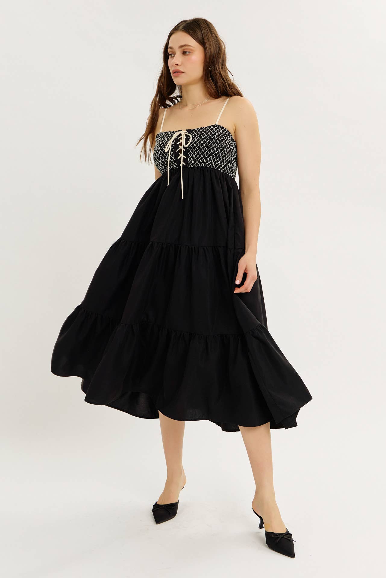 idem ditto - Wholesale Jurk - Dames - OPVALLENDE MIDI JURK MET GESMOKTE CONTRAST EN VLOTTE TOUCH16