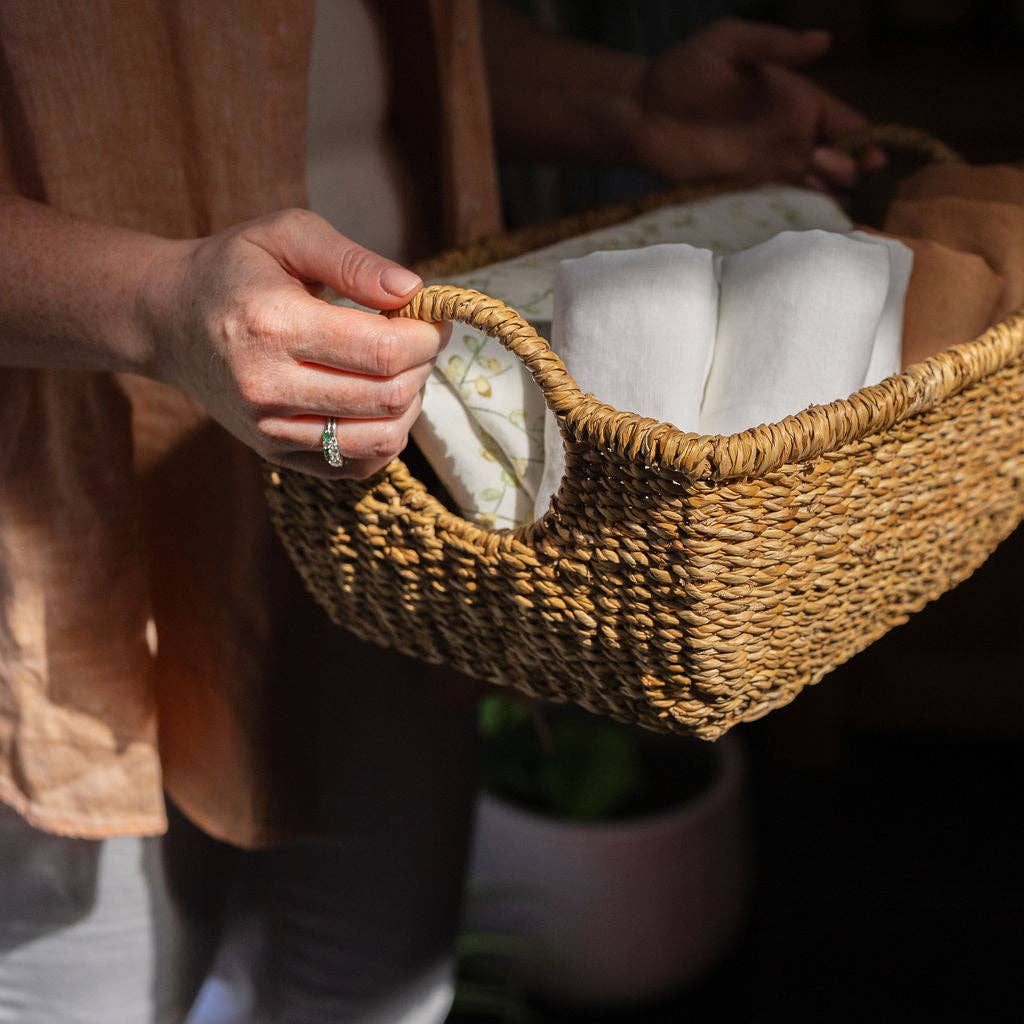 Arthur Cameron – wholesale Basket – Meghna, Seagrass Basket Tray with Round Handles5