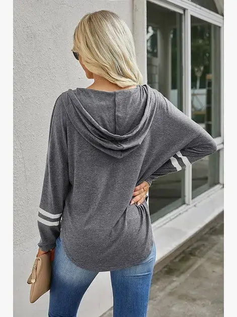 Supreme Fashion - Vendita all'ingrosso Felpa con cappuccio - Donna - Felpa con cappuccio ampia a maniche lunghe con cerniera.23