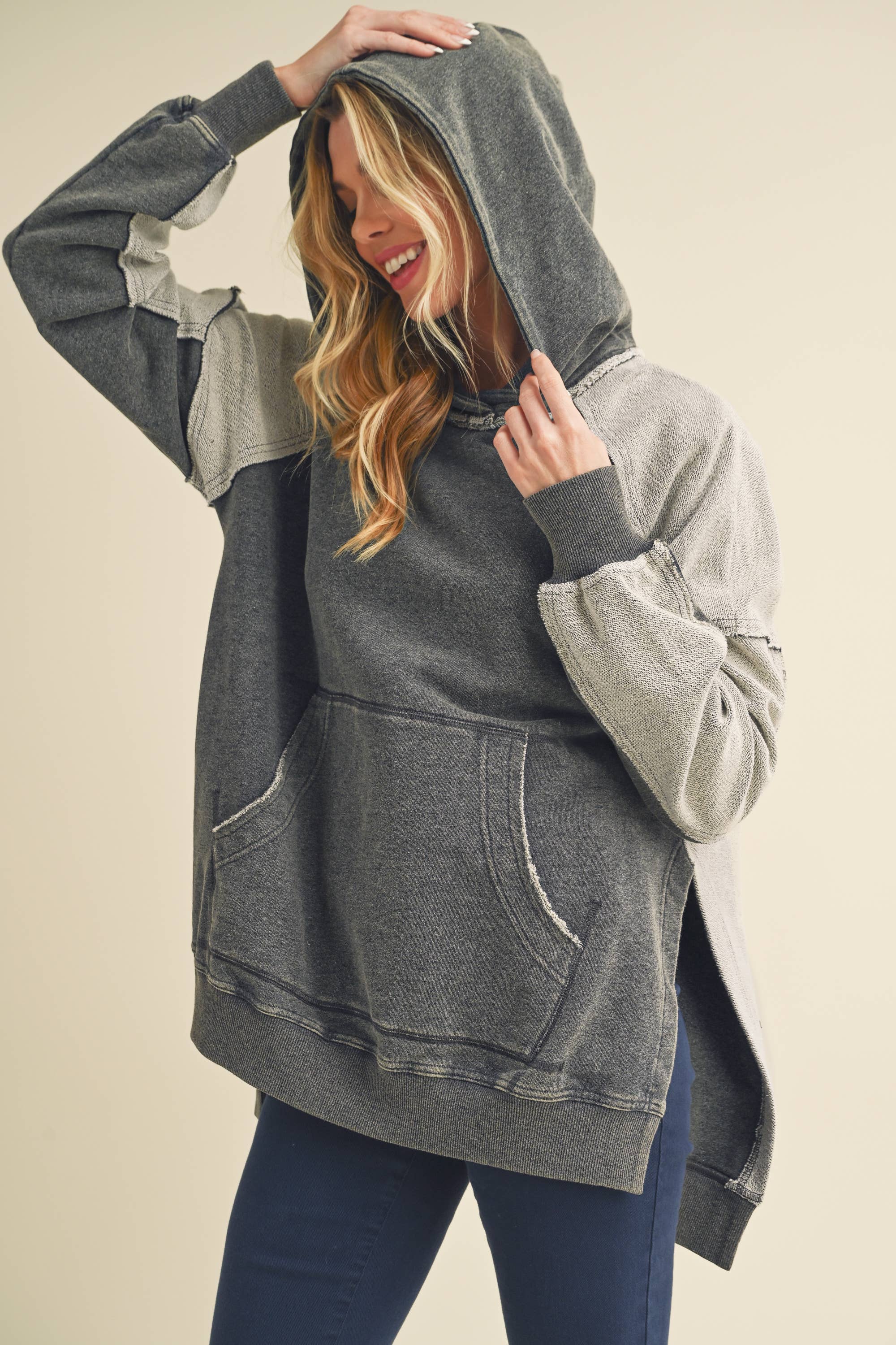 AEMI + CO – wholesale Hoodie – Women's – 966CK Deb Washed Hoodie 528