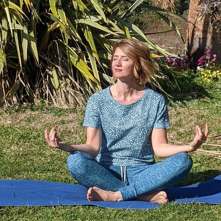 Super Bison - Wholesale Lounge Set - Women's - Barny Legging and T-shirt Pattern (sizes 32 to 52)3