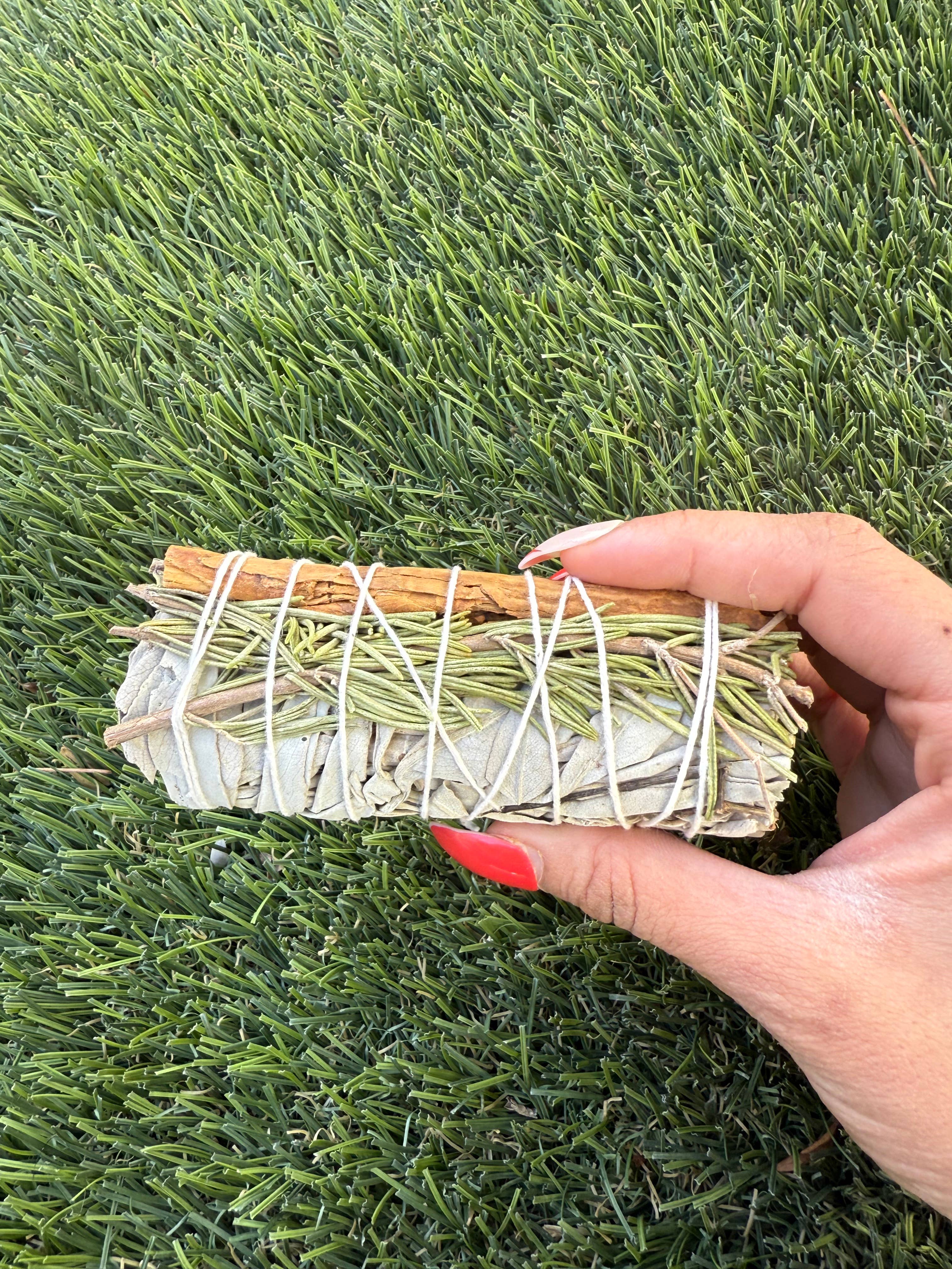 Faiza Naturals - Wholesale Sage Bundle - Rosemary with Cinnamon and White Sage Bundle 3