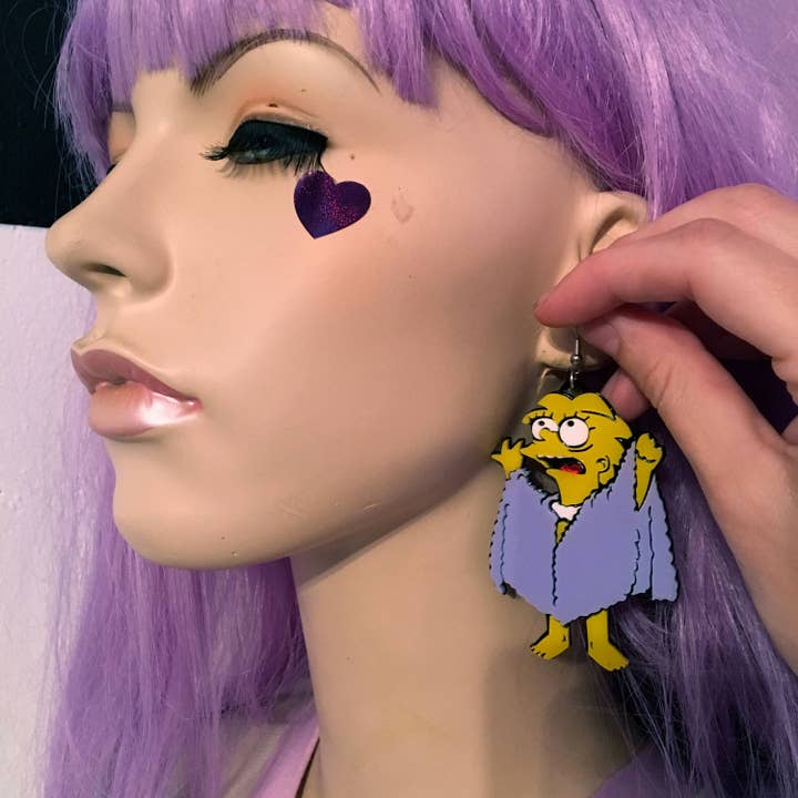 I'm Your Present – wholesale Hängande örhängen – Lisa Lizard Queen Örhängen, Laserskuren akryl, Plastsmycken