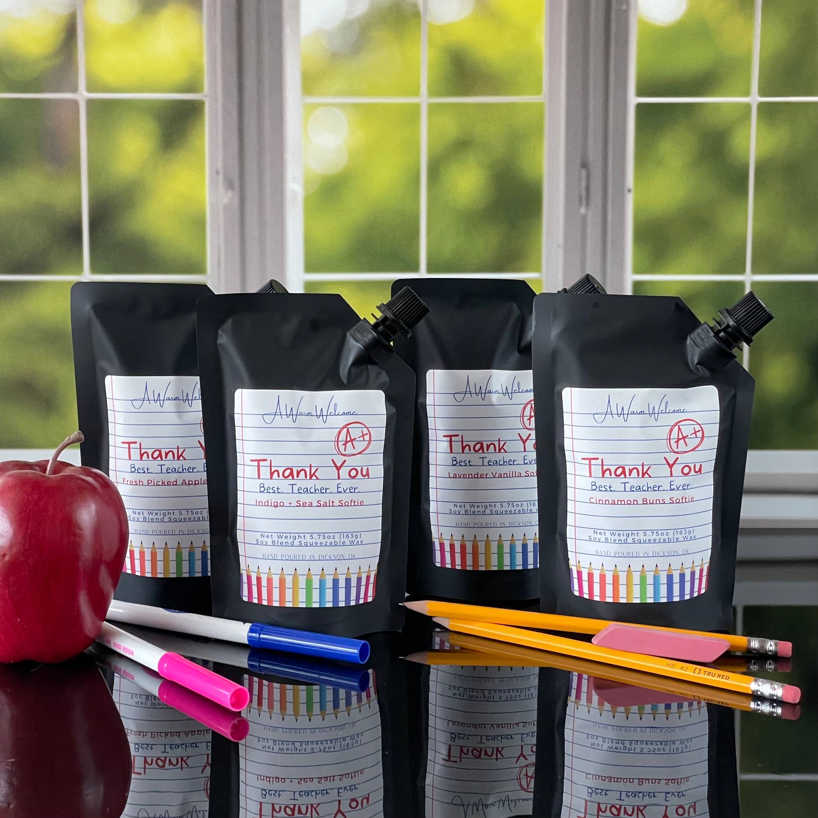 A Warm Welcome - Wholesale Wax Melt - Teacher Cinnamon Buns Softie | Scented Squeeze Wax Melt1