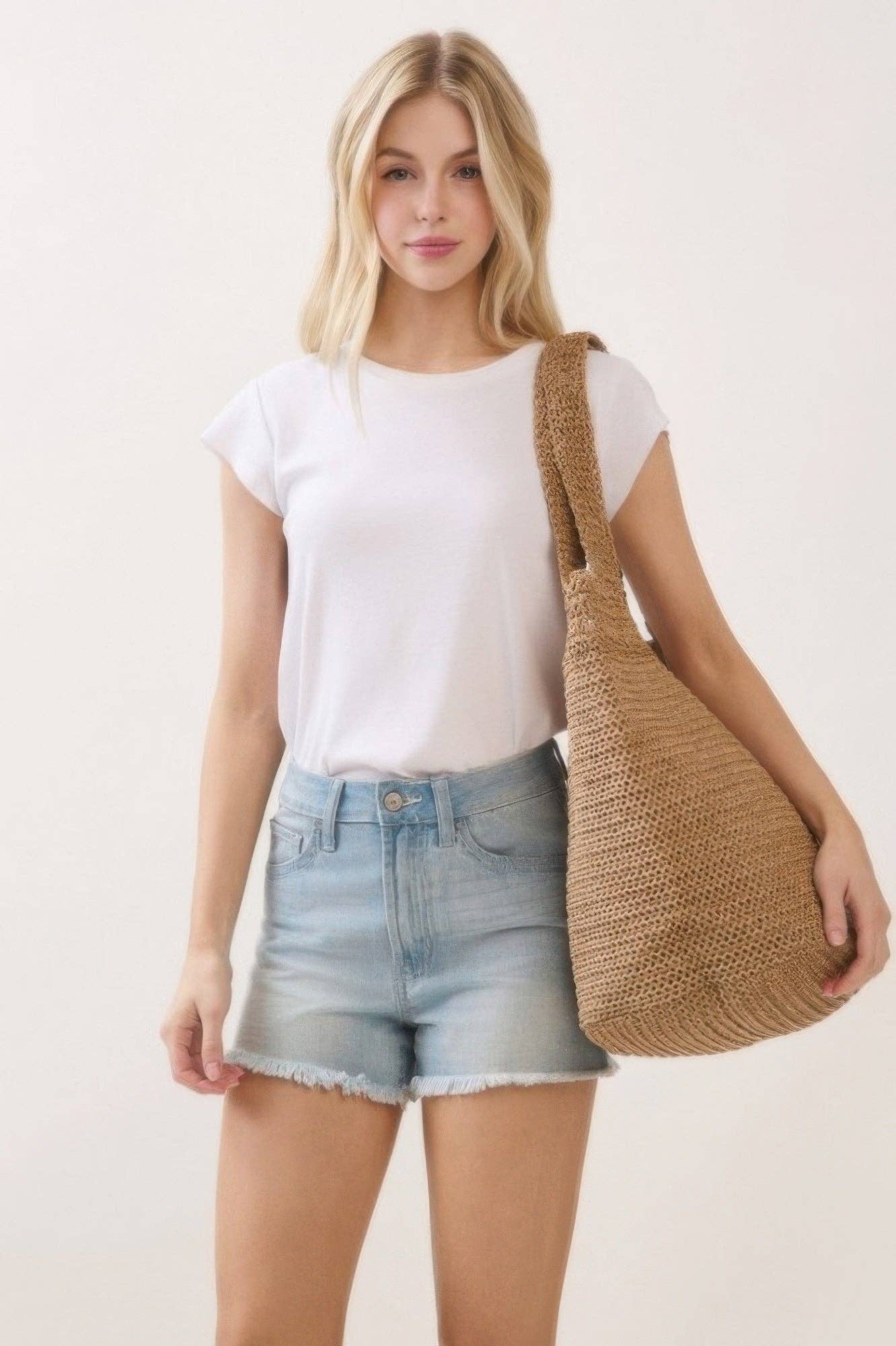 CC Wholesale Clothing - Wholesale Tote Bag - Women's - Round Bottom Handmade Strap Woven Straw Tote Bag14