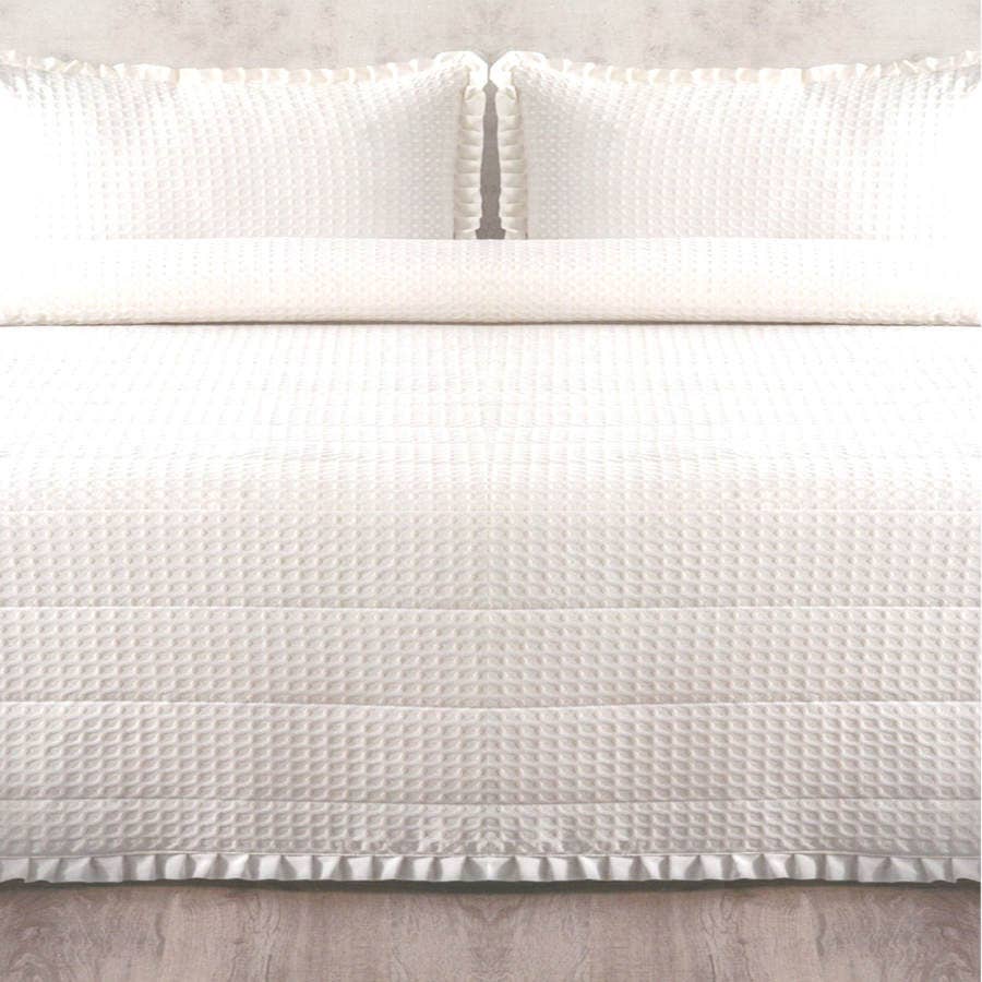 Blank Romantic Duvet for wholesale on Faire0