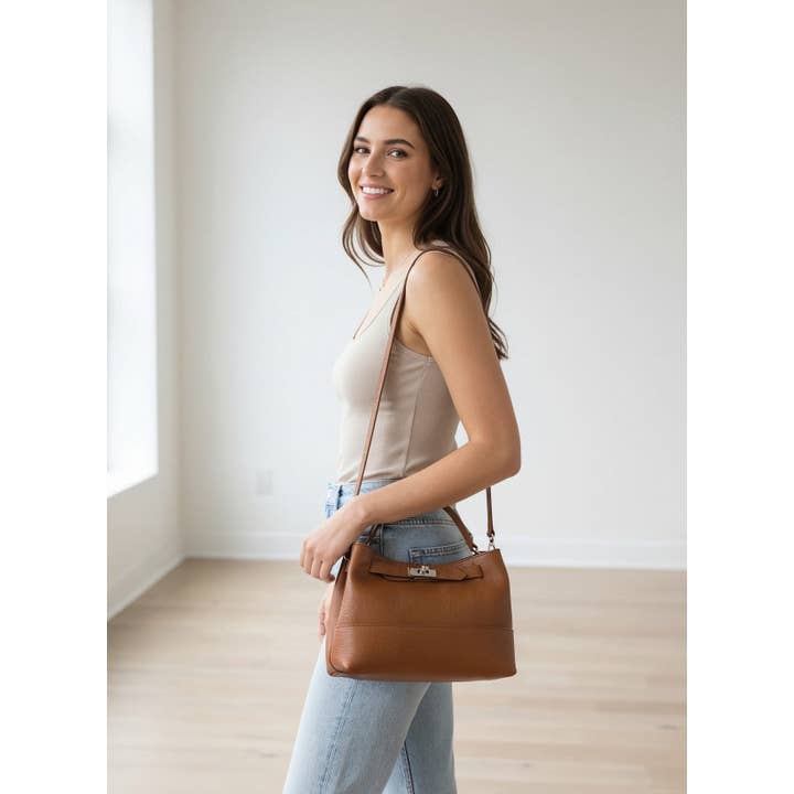 Genuine leather handbag with crossbody strap, Made in Italy, art. 112679 for wholesale by Suie Valentini srl