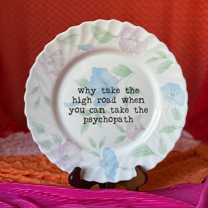 Upcycled Funny Plates, Psychopath, Gift Shop, Tourist for wholesale by pretty little creeps