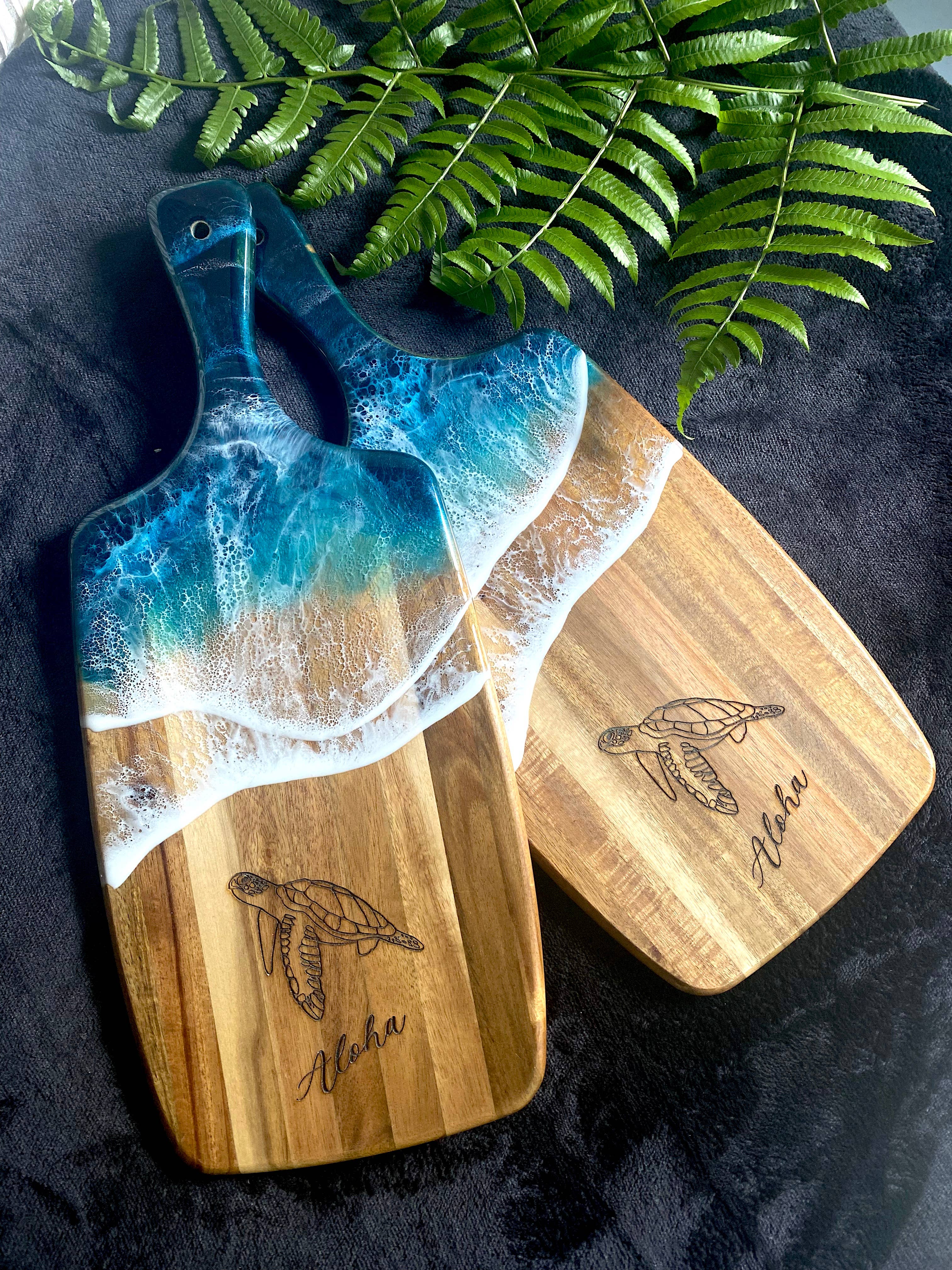 TBM Creations LLC - Vendita all'ingrosso Taglieri per formaggio - Tagliere in resina a forma di ananas realizzato a Maui | Tagliere per formaggi13