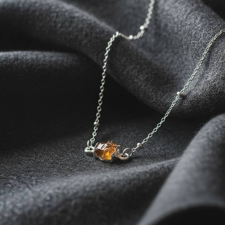 Handmade Citrine Pendant in its Natural form in Silver 925
for wholesale by Aromatik Australia