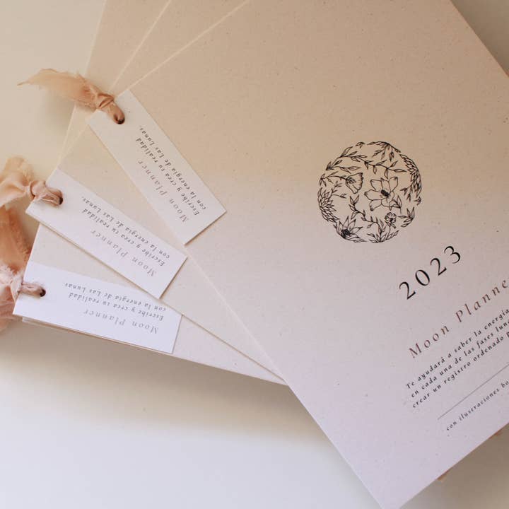 Planificateur lunaire 2023 pour la vente par Samikay