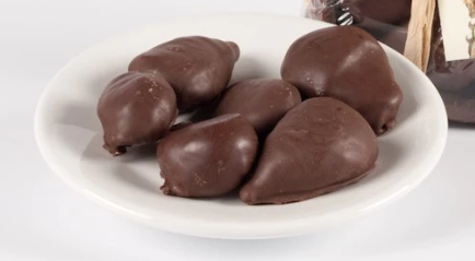 Calabria da Gustare - Wholesale Chocolate Covered Sweets - Artibel dried figs covered with dark chocolate 200 g1