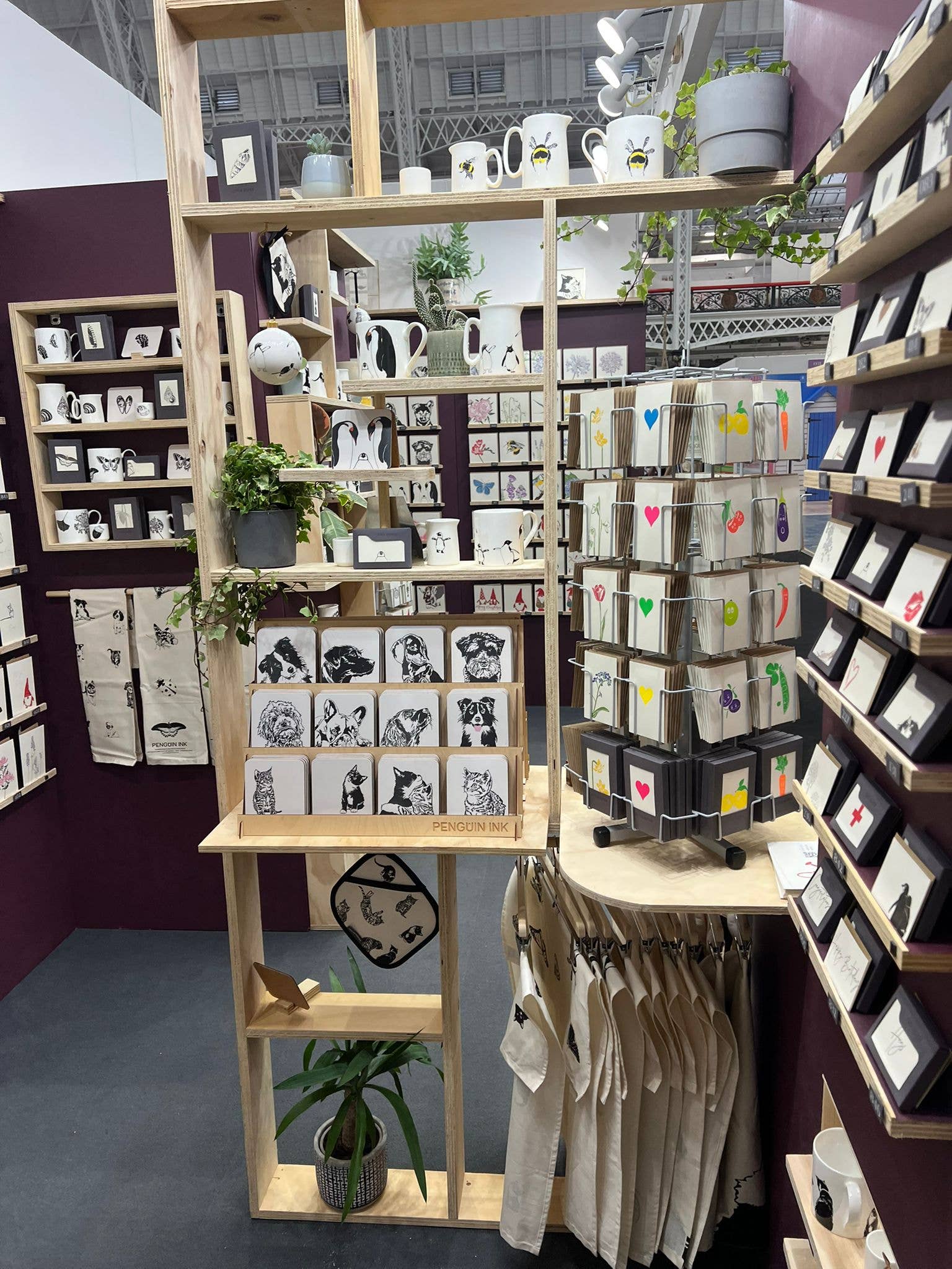 Penguin Ink – wholesale Everyday greeting card – Little Notes desk top spinner |  £18 when you fill it!3