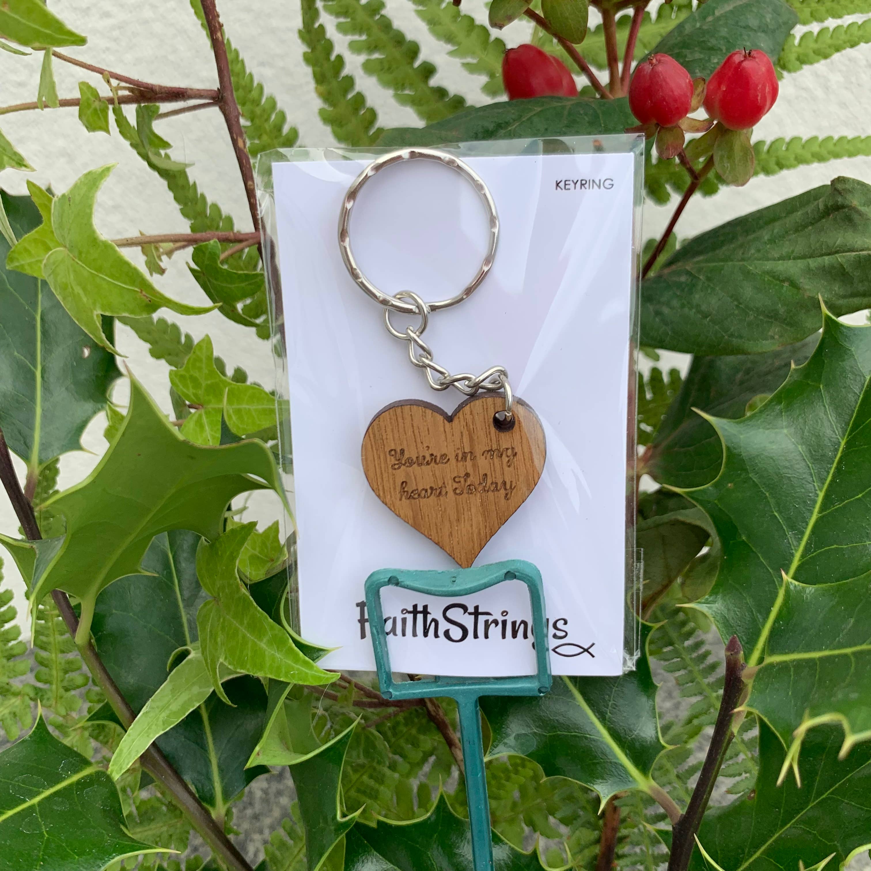 Faithstrings - Wholesale Sleutelhanger - Uniseks - Houten sleutelhanger sleutelhanger Christelijk cadeau Hart Liefde1