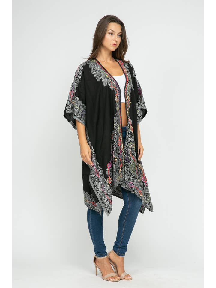 Raj Trading & Imports (USA) Inc. - Wholesale Kimono - Women's - Tatiana Black White Thick Stitch Kimono Short Sleeve1
